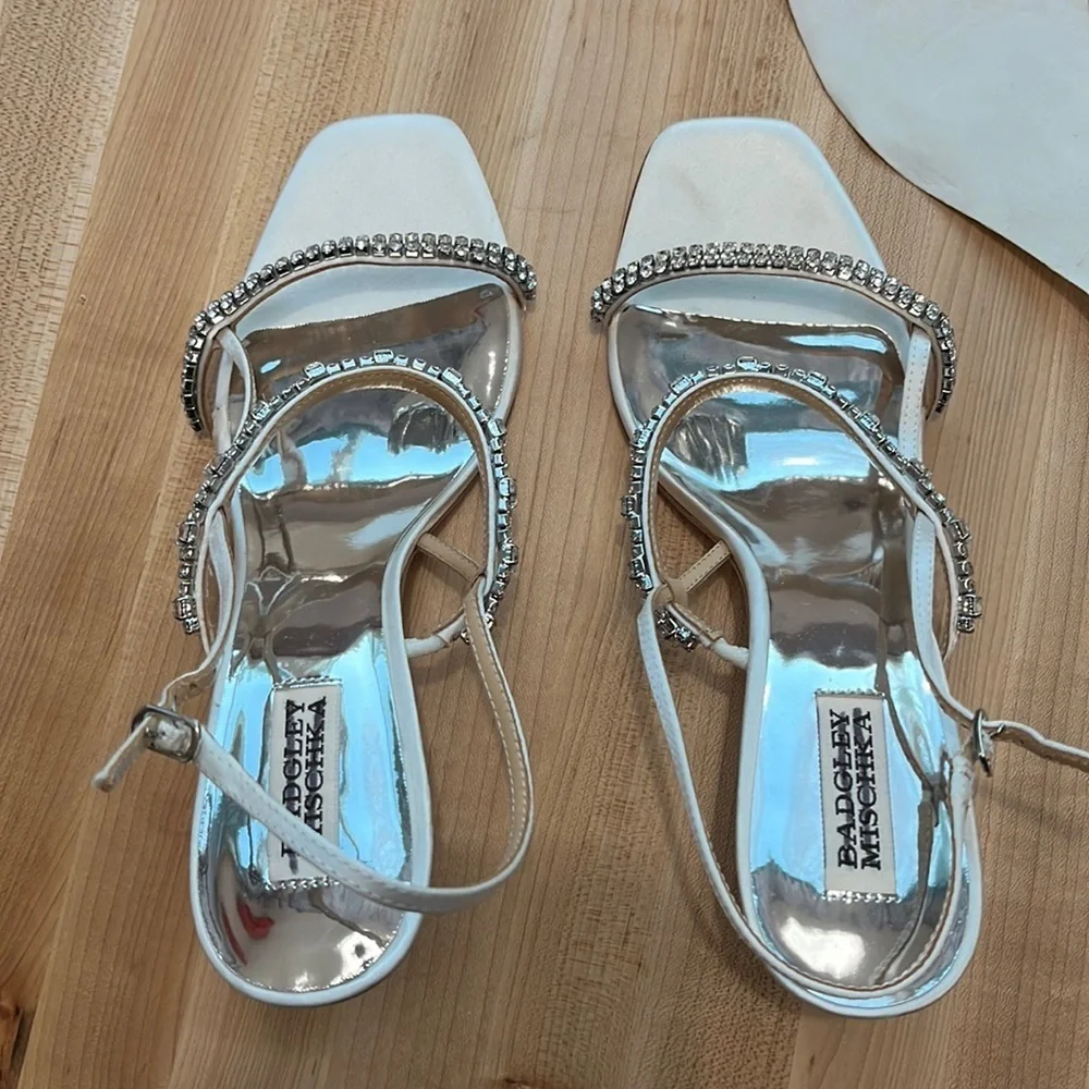 New Badgley Mischka Zane Strappy Satin Sandal Heels size 10 Bridal